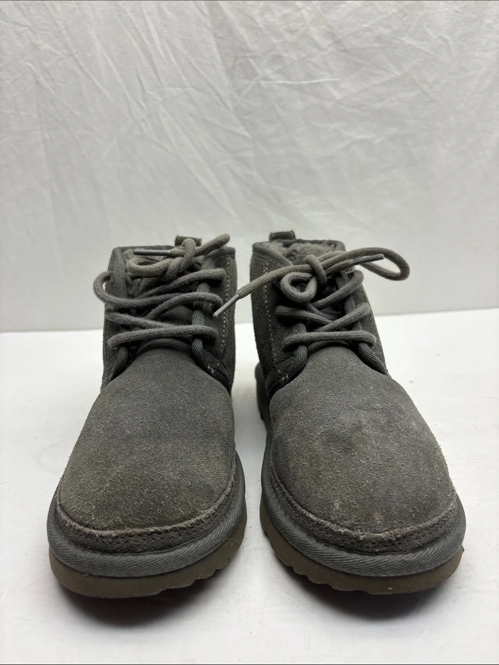 UGG Neumel boots for little boy SZ 2, box 69
